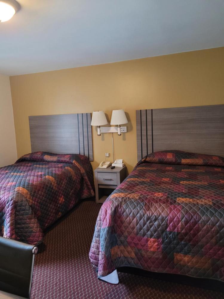 Habitación Doble con Dos Camas Dobles en Seneca Clipper Inn, foto 4